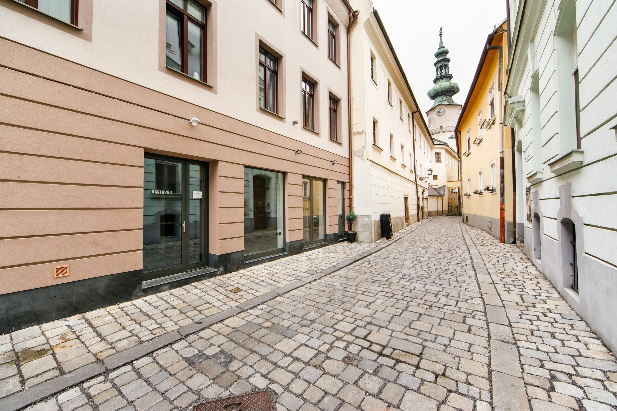 Aplend Galeria 1 Bratislava