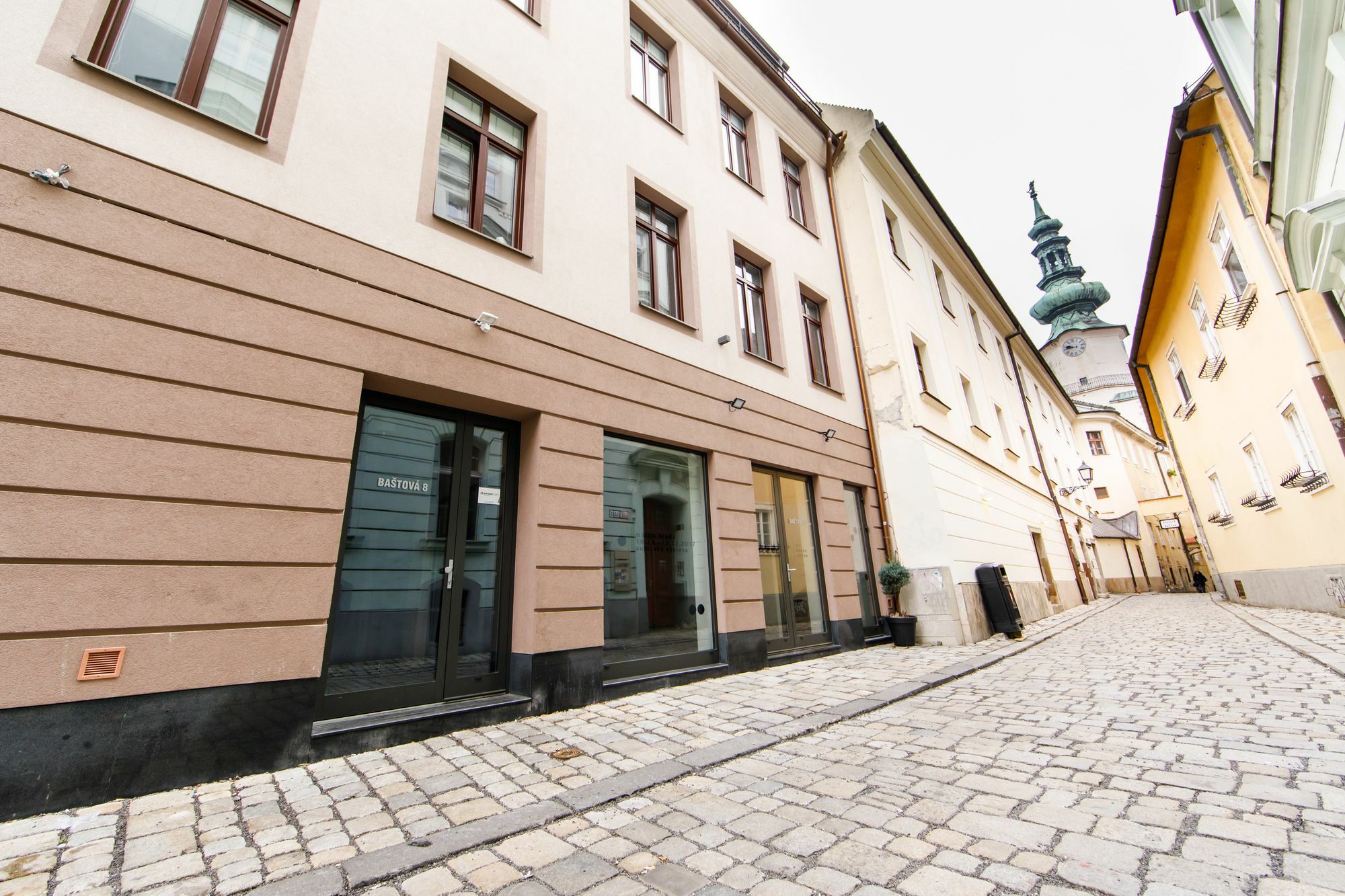 Aplend Galeria 1 Bratislava